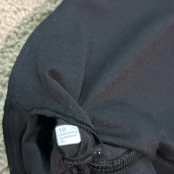 Disney x lululemon Energy Longline
Bra Medium Support, B-D Cups
Size 10 - Picture 5 of 6